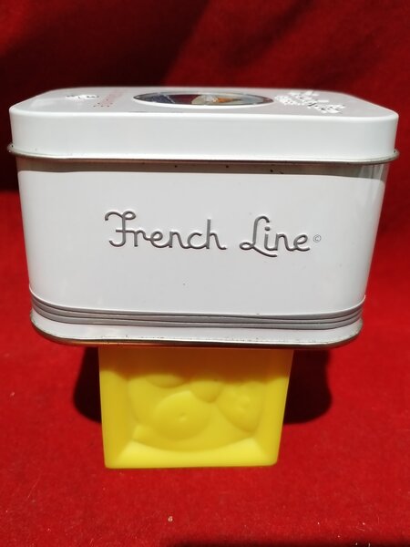 Patru cutii din tabla pentru ceai French Line